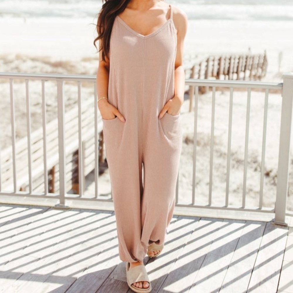 Entro Women's Tan Textured Jumpsuit Size Large EUC